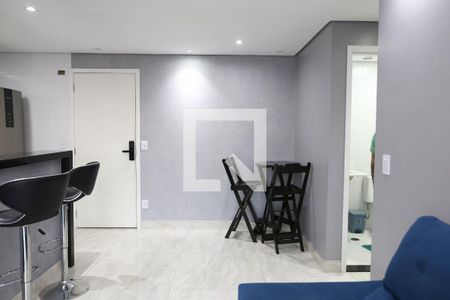 Sala de apartamento à venda com 2 quartos, 64m² em Campestre, Santo André