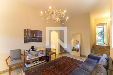 Sala de casa para alugar com 4 quartos, 315m² em Jardim Leonor, São Paulo