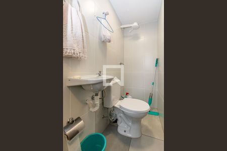 Apartamento à venda com 154m², 4 quartos e 4 vagasBanheiro de serviço