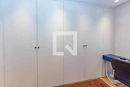 Apartamento à venda com 154m², 4 quartos e 4 vagasCloset da suíte 1