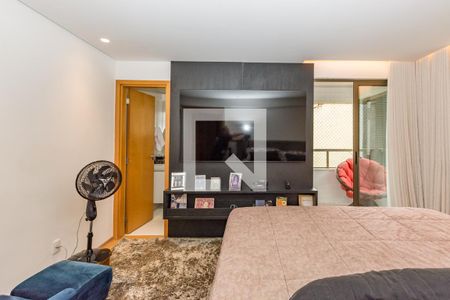 Apartamento à venda com 154m², 4 quartos e 4 vagasSuíte 1