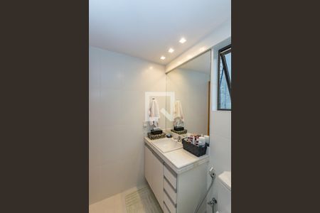 Apartamento à venda com 154m², 4 quartos e 4 vagasBanheiro da Suíte 1