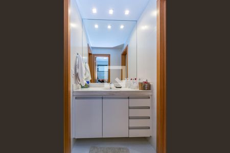 Apartamento à venda com 154m², 4 quartos e 4 vagasBanheiro da Suíte 3