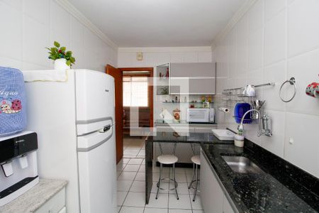 Cozinha de apartamento à venda com 4 quartos, 172m² em Fernão Dias, Belo Horizonte
