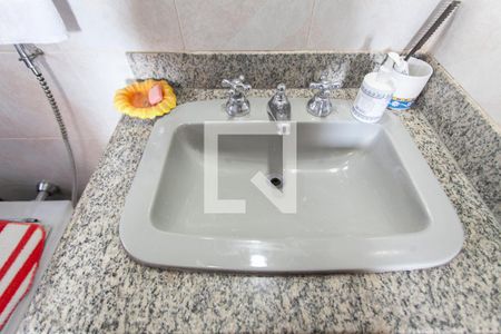 Casa à venda com 500m², 5 quartos e 4 vagas Casa à venda com 500m², 5 quartos e 4 vagasBanheiro da Suíte 2