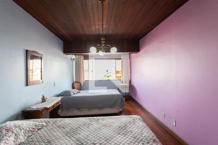 Casa à venda com 500m², 5 quartos e 4 vagas Casa à venda com 500m², 5 quartos e 4 vagasSuíte 1