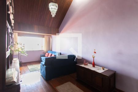 Casa à venda com 500m², 5 quartos e 4 vagas Casa à venda com 500m², 5 quartos e 4 vagasSala de estar 2