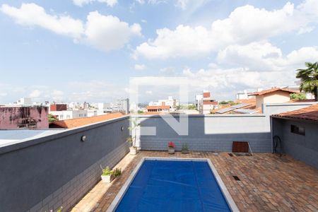 Casa à venda com 500m², 5 quartos e 4 vagas Casa à venda com 500m², 5 quartos e 4 vagasVista da Suíte de Serviço