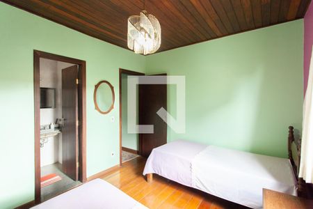 Casa à venda com 500m², 5 quartos e 4 vagas Casa à venda com 500m², 5 quartos e 4 vagasSuíte 2