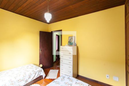 Casa à venda com 500m², 5 quartos e 4 vagas Casa à venda com 500m², 5 quartos e 4 vagasQuarto 2