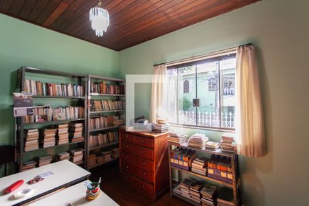 Casa à venda com 500m², 5 quartos e 4 vagas Casa à venda com 500m², 5 quartos e 4 vagasQuarto 1