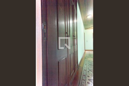 Casa à venda com 500m², 5 quartos e 4 vagas Casa à venda com 500m², 5 quartos e 4 vagasCorredor 3 Andar