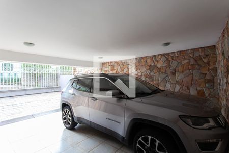 Casa à venda com 500m², 5 quartos e 4 vagas Casa à venda com 500m², 5 quartos e 4 vagasGaragem