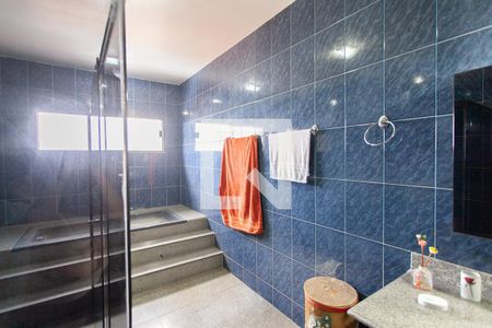 Casa à venda com 500m², 5 quartos e 4 vagas Casa à venda com 500m², 5 quartos e 4 vagasBanheiro da Suíte 1