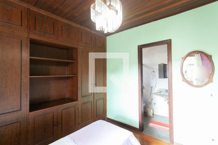 Casa à venda com 500m², 5 quartos e 4 vagas Casa à venda com 500m², 5 quartos e 4 vagasSuíte 2