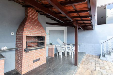 Casa à venda com 500m², 5 quartos e 4 vagas Casa à venda com 500m², 5 quartos e 4 vagasEspaço Gourmet