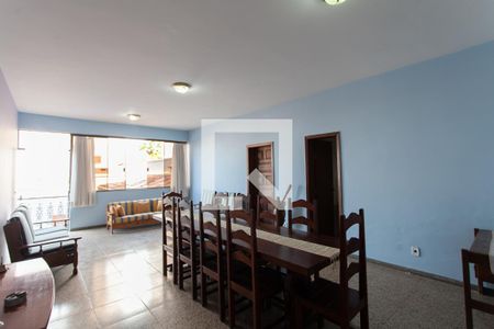 Casa à venda com 500m², 5 quartos e 4 vagas Casa à venda com 500m², 5 quartos e 4 vagasSala