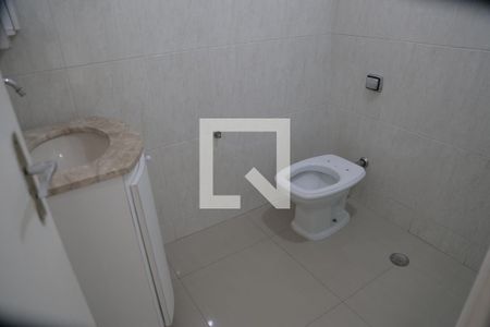 Casa à venda com 180m², 4 quartos e 3 vagasBanheiro Social