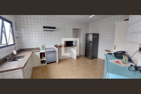 Apartamento à venda com 138m², 2 quartos e 3 vagas Apartamento à venda com 138m², 2 quartos e 3 vagasCozinha