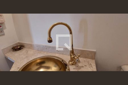 Apartamento à venda com 138m², 2 quartos e 3 vagas Apartamento à venda com 138m², 2 quartos e 3 vagasLavabo 1