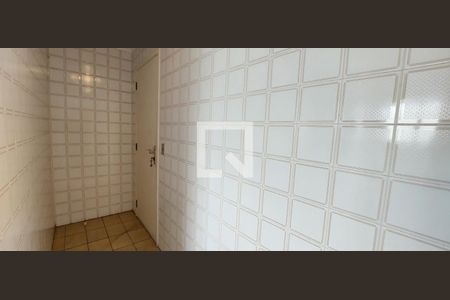 Apartamento à venda com 138m², 2 quartos e 3 vagas Apartamento à venda com 138m², 2 quartos e 3 vagasEntrada/Saída serviço