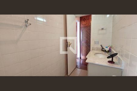 Apartamento à venda com 138m², 2 quartos e 3 vagas Apartamento à venda com 138m², 2 quartos e 3 vagasBanheiro Quarto 1 suíte