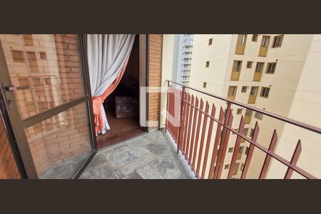 Apartamento à venda com 138m², 2 quartos e 3 vagas Apartamento à venda com 138m², 2 quartos e 3 vagasVaranda Sala 1 de estar