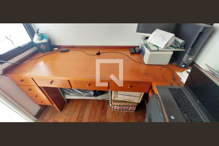 Apartamento à venda com 138m², 2 quartos e 3 vagas Apartamento à venda com 138m², 2 quartos e 3 vagasEscritório