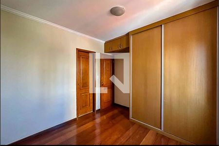 Apartamento à venda com 115m², 2 quartos e 3 vagasQuarto 2