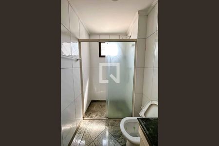 Apartamento à venda com 115m², 2 quartos e 3 vagasBanheiro do Quarto 2