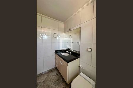 Apartamento à venda com 115m², 2 quartos e 3 vagasBanheiro do Quarto 1