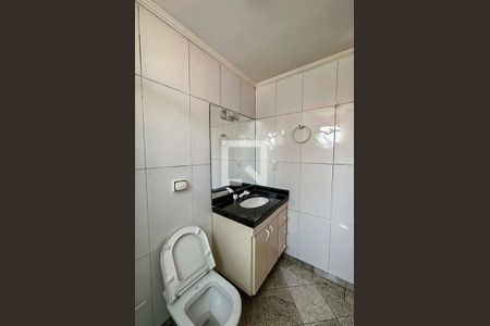 Apartamento à venda com 115m², 2 quartos e 3 vagasBanheiro do Quarto 2