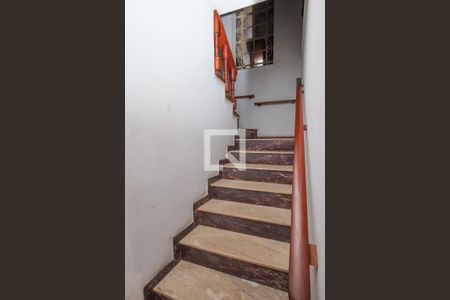 Casa à venda com 293m², 7 quartos e 6 vagasEscada