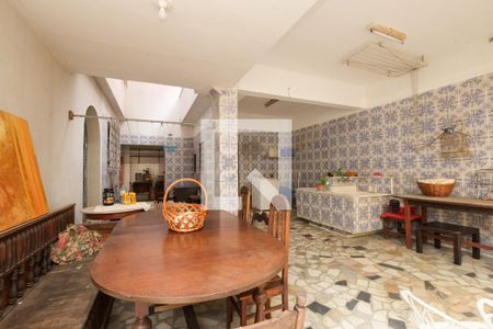 Casa à venda com 293m², 7 quartos e 6 vagasQuintal