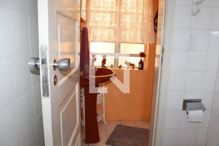 Casa à venda com 400m², 4 quartos e 3 vagasBanheiro da Suite 04