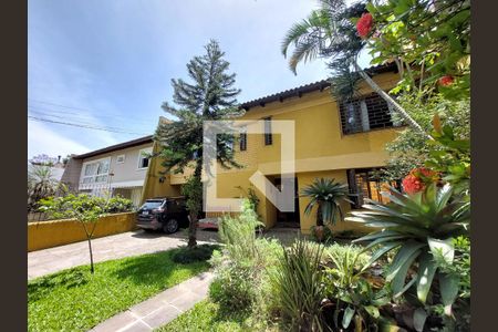 Casa à venda com 400m², 4 quartos e 3 vagasFachada