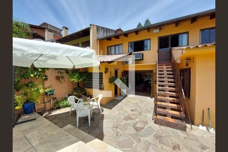 Casa à venda com 400m², 4 quartos e 3 vagasPiscina