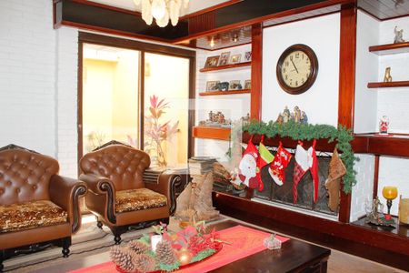 Sala de casa à venda com 4 quartos, 400m² em Cristal, Porto Alegre