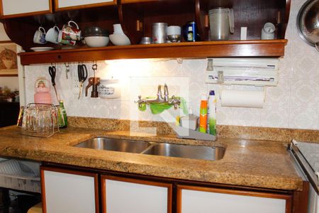 Casa à venda com 400m², 4 quartos e 3 vagasCozinha