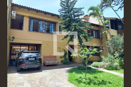 Casa à venda com 400m², 4 quartos e 3 vagasFachada