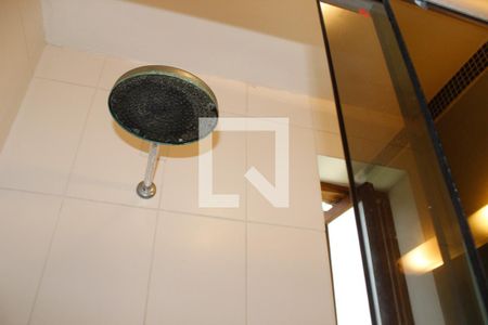 Casa à venda com 400m², 4 quartos e 3 vagasBanheiro suite 01