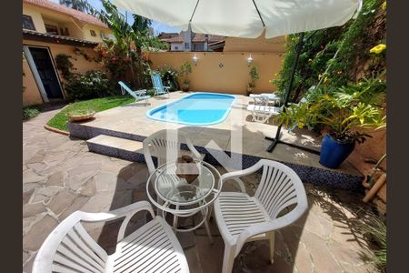 Casa à venda com 400m², 4 quartos e 3 vagasPiscina