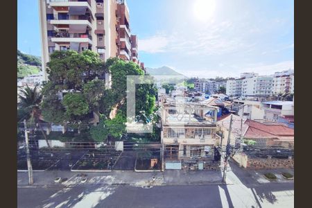 Apartamento à venda com 125m², 4 quartos e 1 vaga Apartamento à venda com 125m², 4 quartos e 1 vagaVista da Área de Serviço