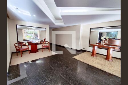 Apartamento à venda com 125m², 4 quartos e 1 vaga Apartamento à venda com 125m², 4 quartos e 1 vagaHall de entrada