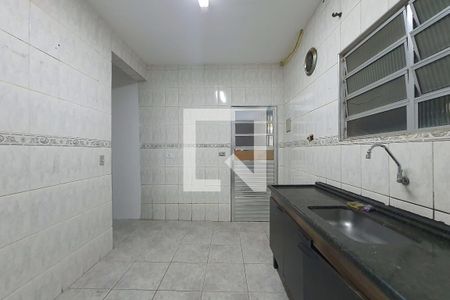 Cozinha de casa de condomínio para alugar com 1 quarto, 30m² em Vila Bancária Munhoz, São Paulo