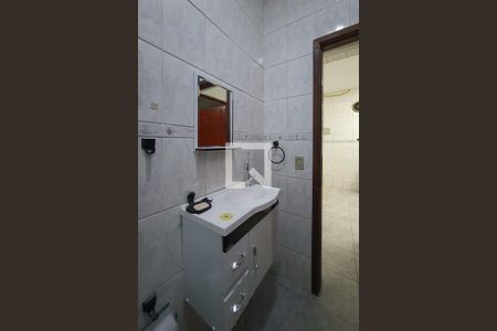 Banheiro de casa de condomínio para alugar com 1 quarto, 30m² em Vila Bancária Munhoz, São Paulo