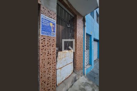 Casa de condomínio para alugar com 30m², 1 quarto e sem vaga Casa de condomínio para alugar com 30m², 1 quarto e sem vagaFachada