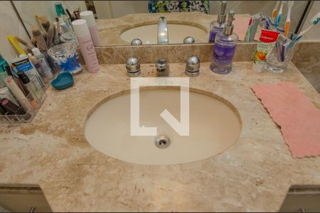 Apartamento à venda com 87m², 3 quartos e 2 vagasBanheiro da Suíte