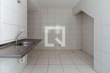 Sala/Cozinha de casa para alugar com 1 quarto, 24m² em Itaquera, São Paulo