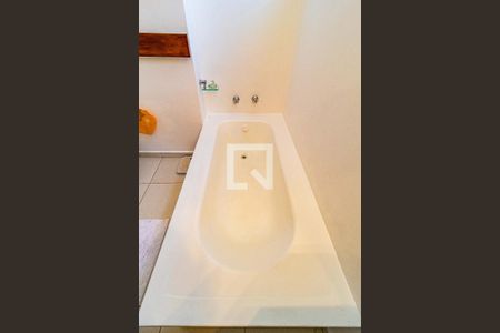 Casa à venda com 510m², 4 quartos e 4 vagasBanheiro 02